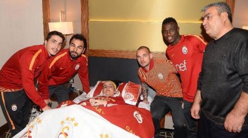 Galatasaray'a S&uuml;rpriz Ziyaret&ccedil;i