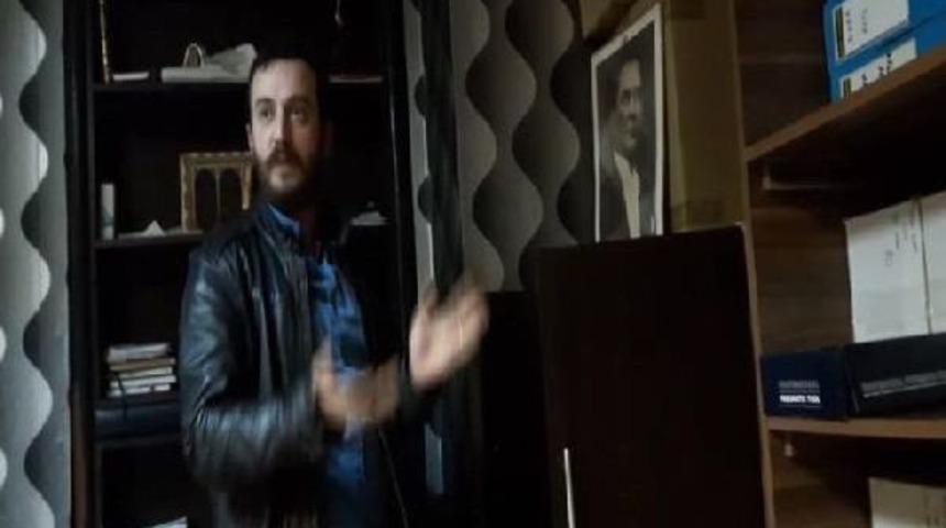 700 Kiloluk &Ccedil;elik Kasayı &Ccedil;alma Anı Kameraya Yansıdı