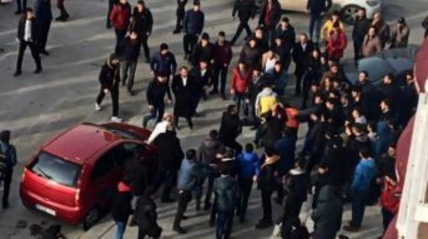 Erzurum&rsquo;da İki Grup Tekme Tokat Birbirine Girdi