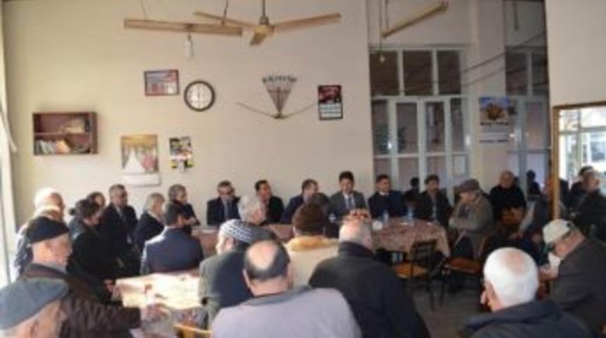 Ko&ccedil;arlı Kaymakamı &Ccedil;elik Vatandaşlarla İ&ccedil; İ&ccedil;e