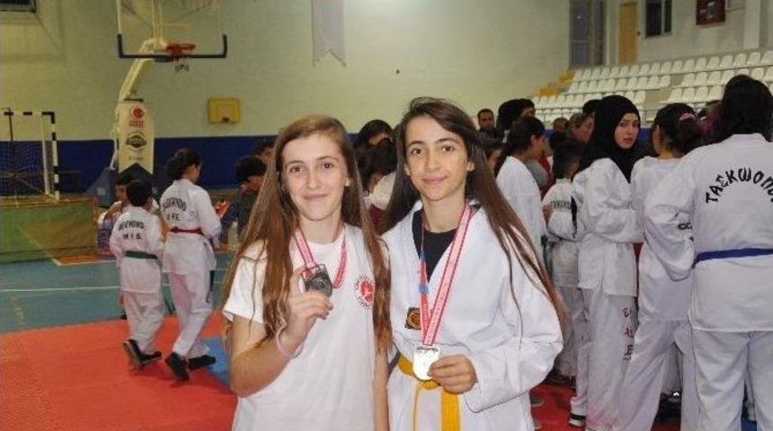 Tekvandocu İkiz Kardeşler Finalde Rakip Oldu