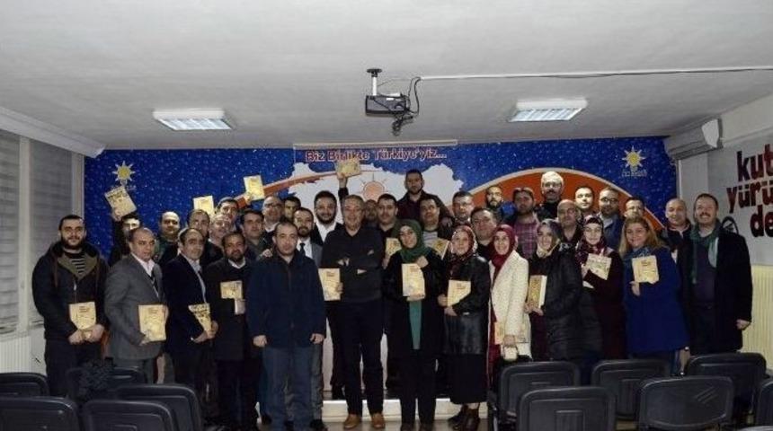 &Uuml;nver, Ak Parti İl Ve Gen&ccedil;lik Kolları Başkanlığı Toplantısına Katıldı