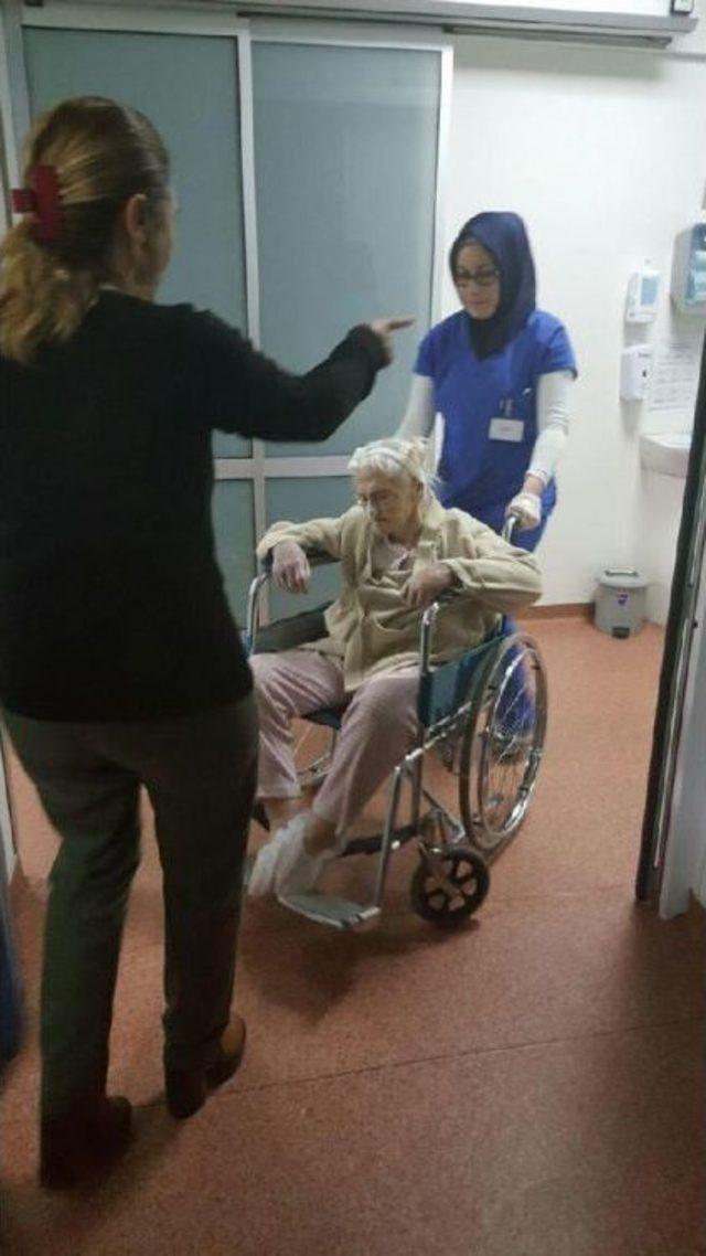 Sağlığına Kavuşan 105 Yaşındaki Hasta Taburcu Edildi