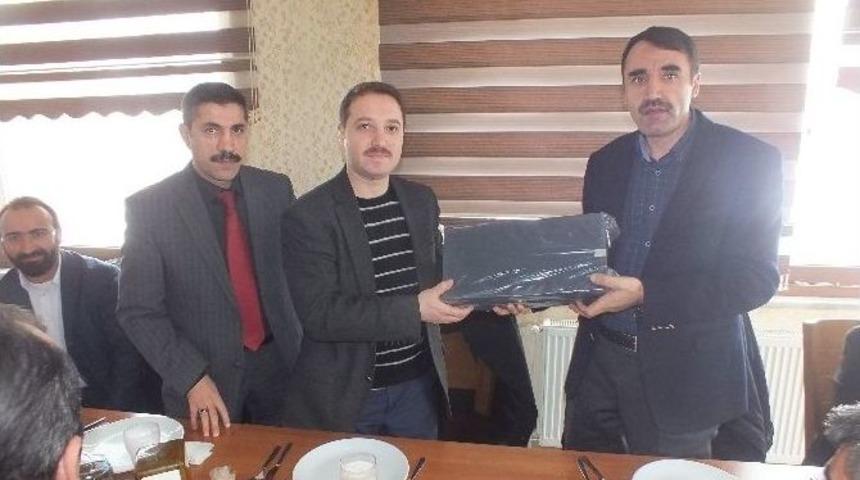 M&uuml;ft&uuml; &Uuml;ney İ&ccedil;in Veda Yemeği