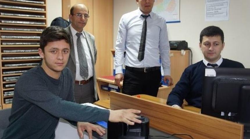 Lapseki&rsquo;de &Ccedil;ipli Kimlik Kartı Dağıtımı Yeniden Başladı