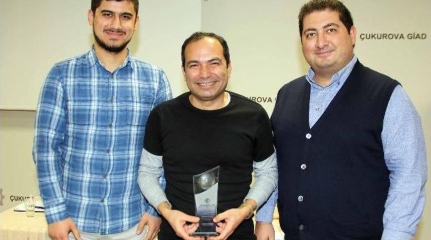 İzg&ouml;ren: "t&uuml;rkiye&rsquo;nin Sorunu İşsizlik Değil, Bilgisizlik"