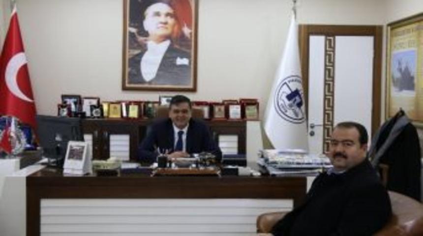 K&uuml;tahya Ak Parti Merkez İl&ccedil;e Başkanı Korkmaz&rsquo;dan Başkan Yal&ccedil;ın&rsquo;a Ziyaret