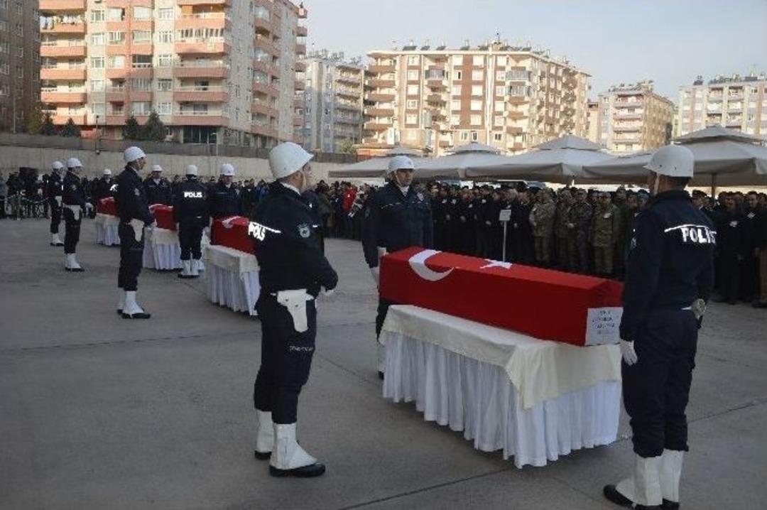 Sur Şehitleri T&ouml;renle Memleketlerine Uğurlandı