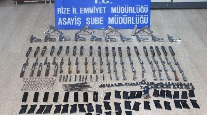 Ş&uuml;pheli Ara&ccedil;tan Cephane &Ccedil;ıktı