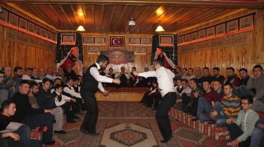 Tosya&rsquo;da Yaren Ocağını Avukat Ve İş Adamları Yaktı