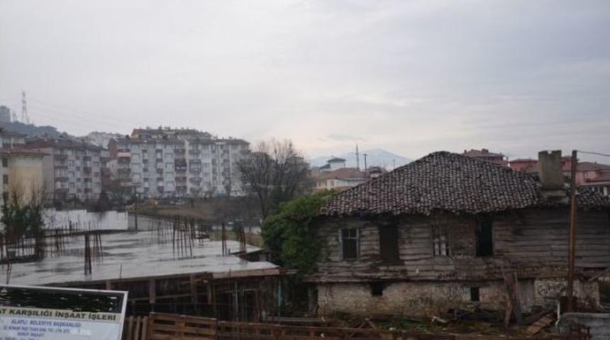 (&ouml;zel Haber) 260 Yıllık Tarihi Konak Ayakta Kalmaya &Ccedil;alışıyor