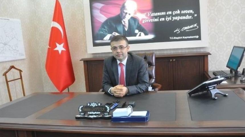 Eleşkirt Kaymakamı &Ouml;zt&uuml;rk G&ouml;revine Başladı