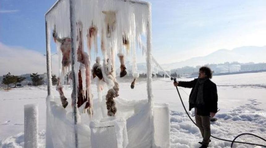 Prof.dr. Kavuk&ccedil;u, Ter&ouml;r Ile Şiddeti 'dondurdu'