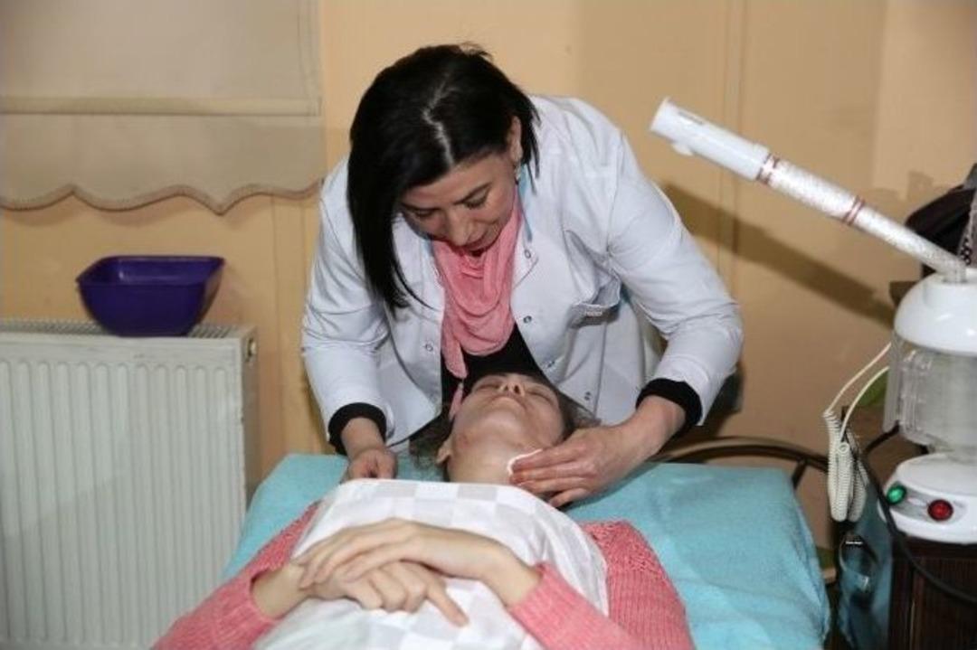 Melikgazi Belediyesi Cilt Bakımı Ve Temel Makyaj Kursu A&ccedil;tı
