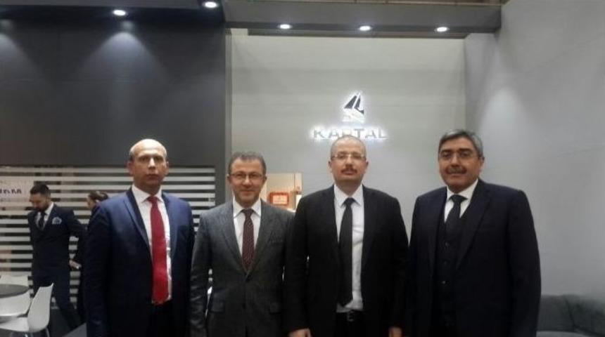 Almanya &Ccedil;ıkarması Yapan Halıcılar, Fuarda Yalnız Kalmadı