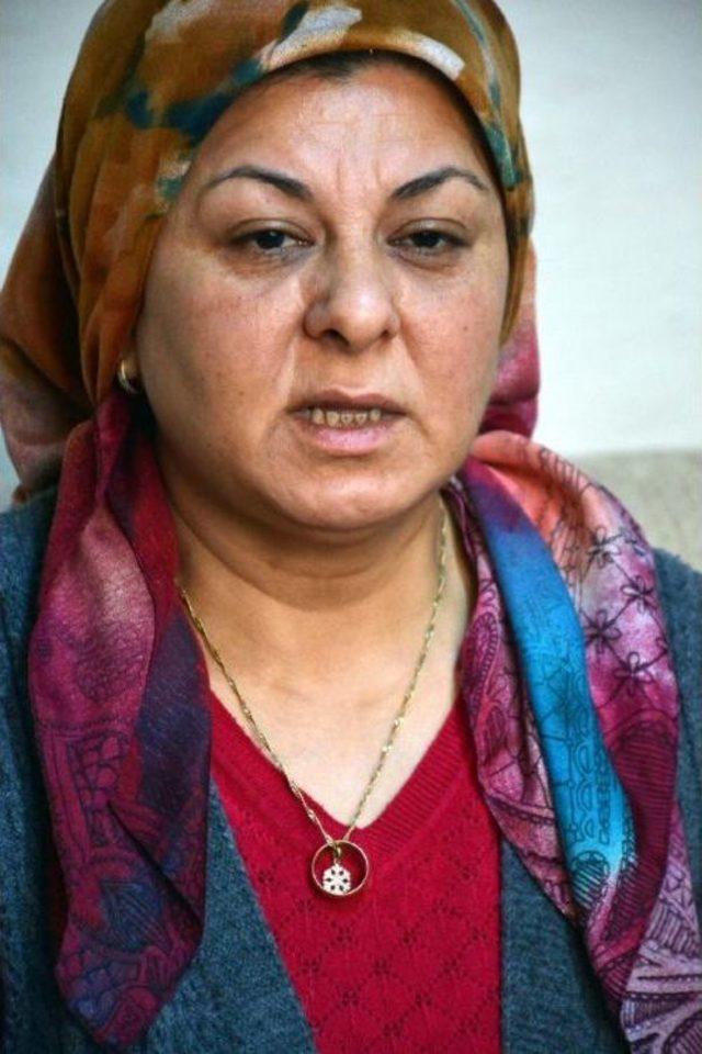 Şehit Oğlunun Nişan Yüzüğünü Boynunda Taşıyor 2