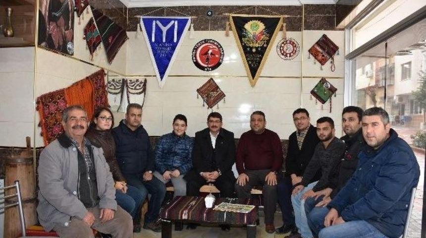 Başkan &Ccedil;elik&rsquo;ten Y&ouml;r&uuml;k T&uuml;rkmen Derneği&rsquo;ne Ziyaret