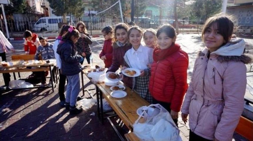 Y&uuml;reklerini Halep İ&ccedil;in Birleştirdiler