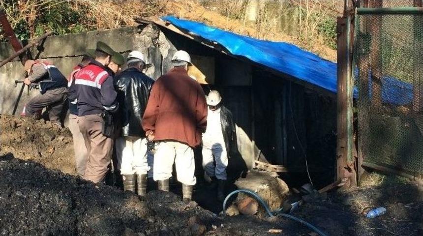 Futbol Sahasının Altına Ka&ccedil;ak Maden A&ccedil;mışlar