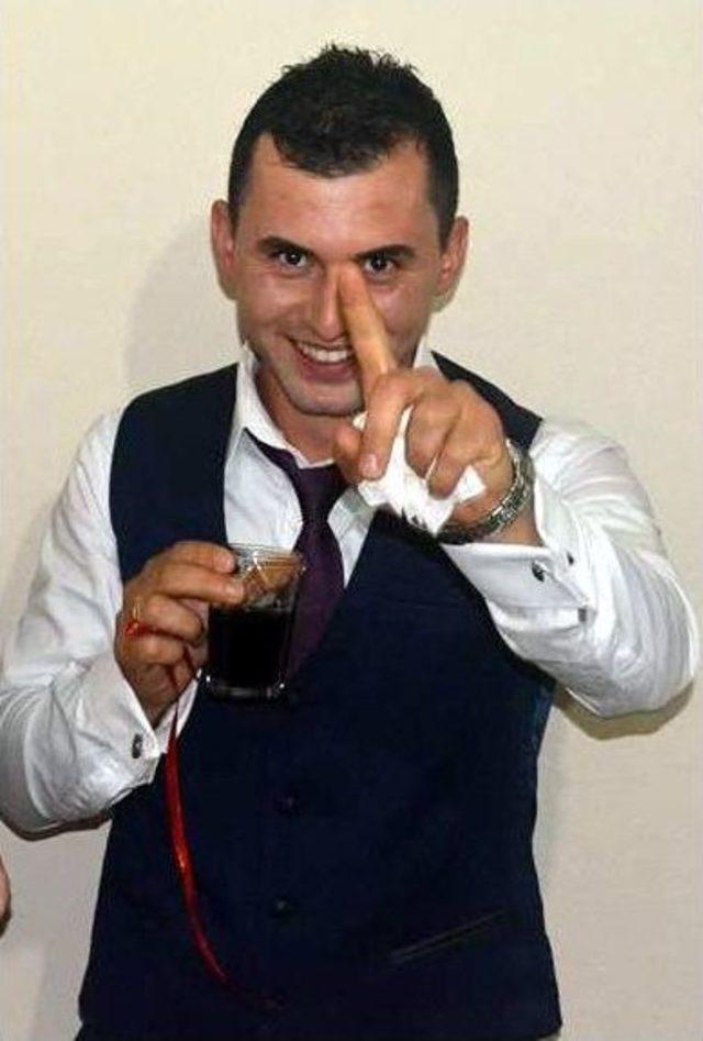 Şehit Annesi Oğlunun Yüzüğünü Boynunda Taşıyor 2