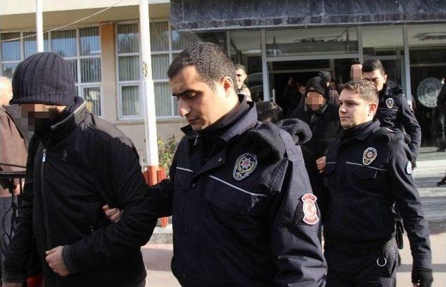 Samsun’da Fetö’den 3’ü Akademisyen 16 Kişi Adliyede