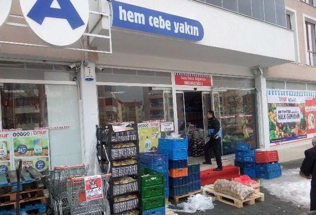 Bozüyük’te Marketlere Sıkı Denetim