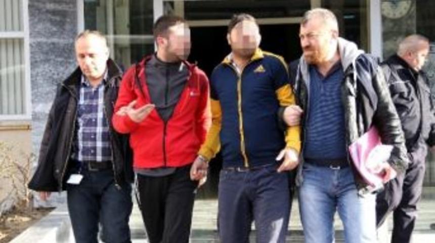 Oto Kurşunlamaya 2 G&ouml;zaltı