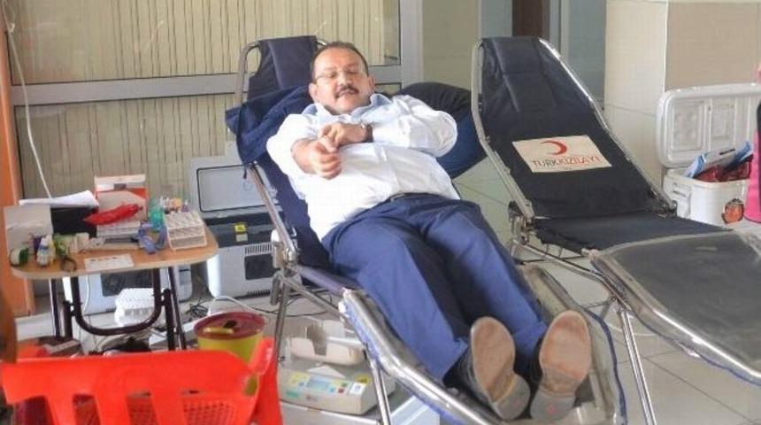 Cumhuriyet Başsavcısı Cansever Kan Verdi