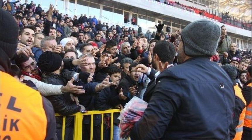 Tarihi Ma&ccedil;a 500 &Ouml;zel G&uuml;venlik G&ouml;revlisi Tanık Oldu