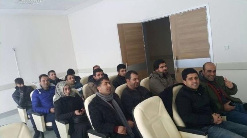 &Ouml;zalp İl&ccedil;esinde &rsquo;hasta Kabul&rsquo; Kursu A&ccedil;ıldı