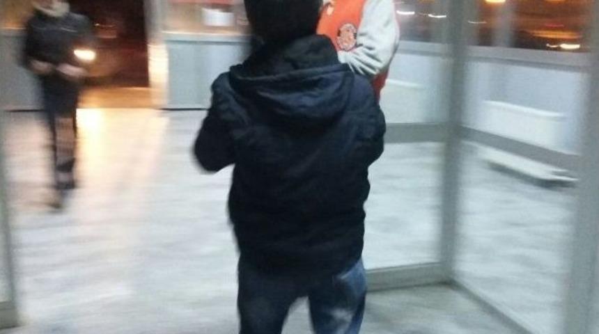 Ağrı&rsquo;da Velinin De Katıldığı Kavgada Bir &Ccedil;ocuk Hastanelik Oldu