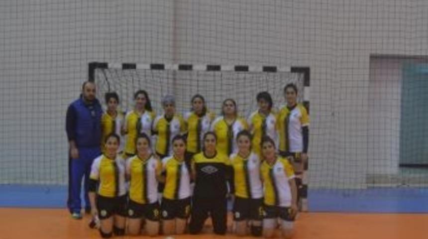 D&uuml; Hentbol Takımı Finale Kaldı