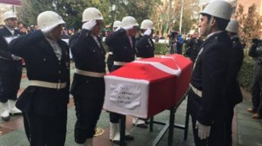 Şehit Polis Memuru Ali Sevim&rsquo;in Naaşı Reşadiye Camii&rsquo;ne Getirildi