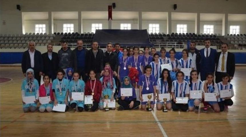 Okullar Arası Yıldızlar Futsal İl M&uuml;sabakalarında Birinciler Belli Oldu