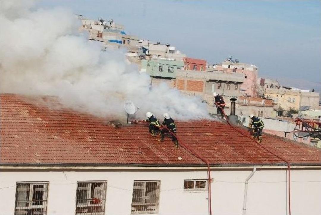 Şanlıurfa&rsquo;da Okul Yangını