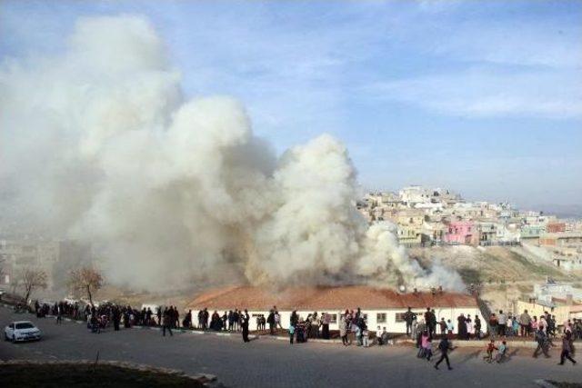 Şanlıunfa'da Okulda Korkutan Yangın