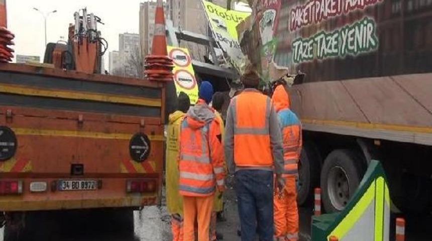 Uyarı Tabelası Hi&ccedil;e Sayılınca