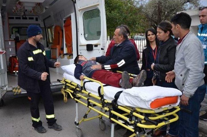 Milas’ta Yola Fırlayan Çocuk Yaralandı