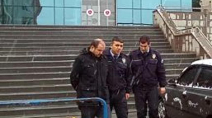 Baba, &Ouml;z Kızına Cinsel Tacizden Tutuklandı