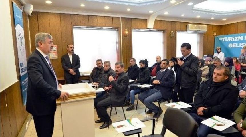 Hizmet Sekt&ouml;r&uuml; İşletmelerine Y&ouml;nelik &lsquo;meslek İ&ccedil;i Eğitim Ve Gelişim Semineri&rsquo; Verildi