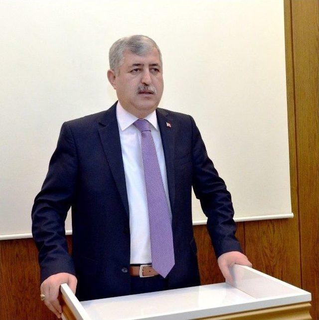 Hizmet Sekt&ouml;r&uuml; İşletmelerine Y&ouml;nelik &lsquo;meslek İ&ccedil;i Eğitim Ve Gelişim Semineri&rsquo; Verildi 1