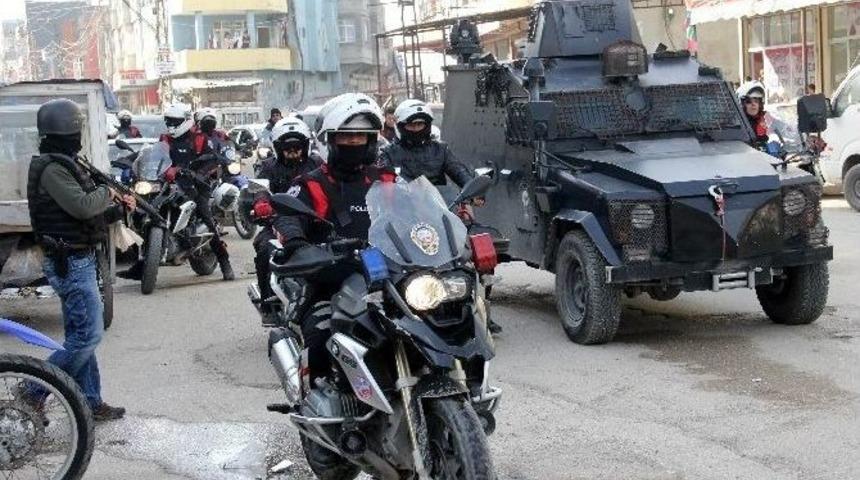Polis, Pkk Yandaşlarına G&ouml;z A&ccedil;tırmıyor