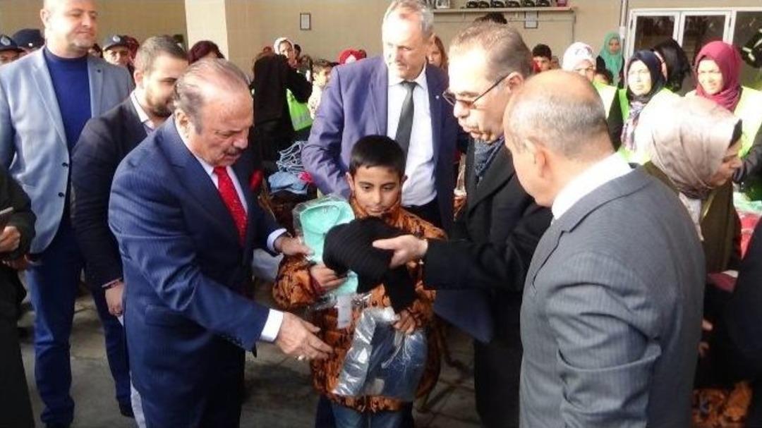 &Ccedil;etinkaya Ailesinden &ldquo;bir Mont Bir Bot&rdquo; Kampanyasına B&uuml;y&uuml;k Destek