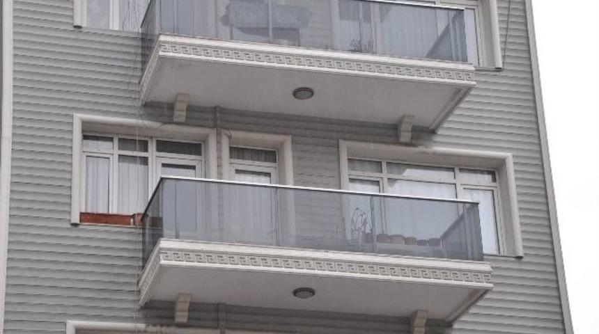 Ormanda &Ouml;l&uuml; Bulunan Şahsın Evinde Ailesinin De Cesetleri Bulundu