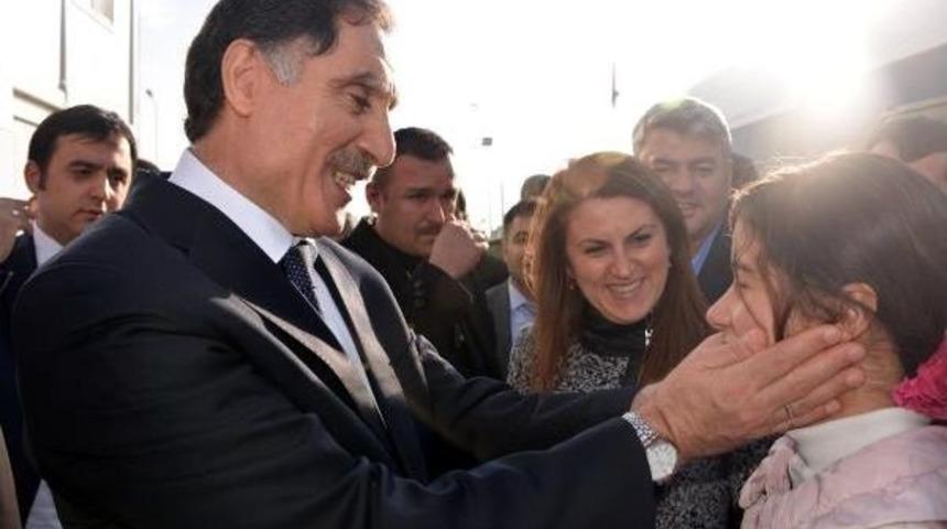 Malko&ccedil;: Bm'ye Kayıtlı M&uuml;ltecilerin Yarısından Fazlasını T&uuml;rkiye Barındırıyor (2)