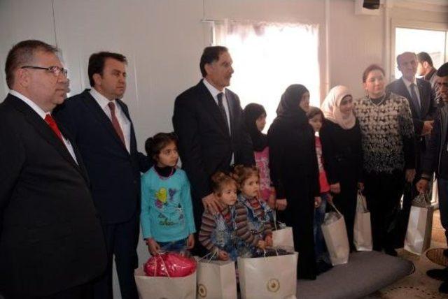 Malko&ccedil;: Bm ye Kayıtlı M&uuml;ltecilerin Yarısından Fazlasını T&uuml;rkiye Barındırıyor (2) 3