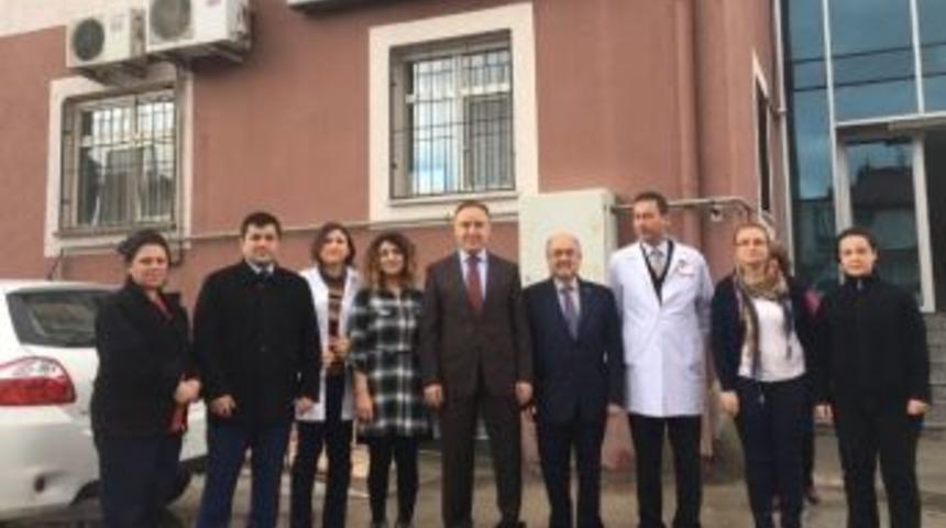 Vali Altınparmak Kan Bağışında Bulundu