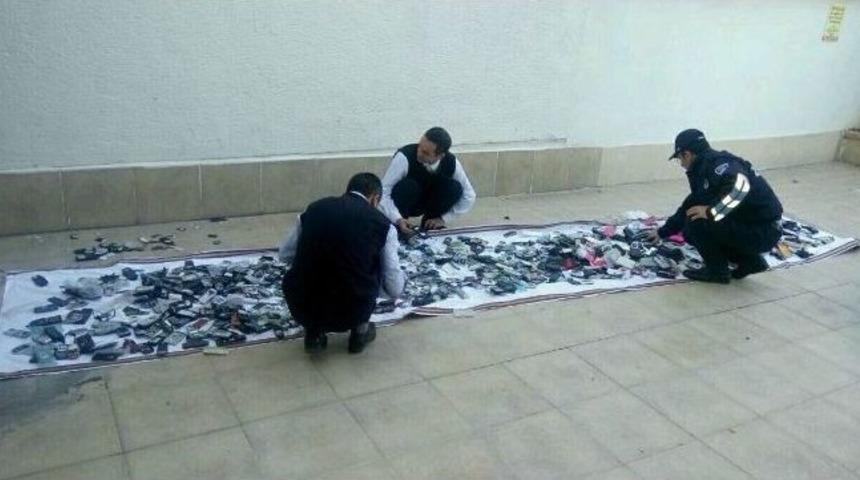 El Konulan Kayıt Dışı Telefonlar İmha Edildi