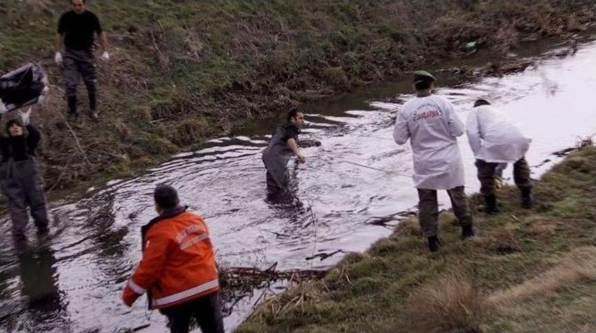 Derede Erkek Cesedi Bulundu