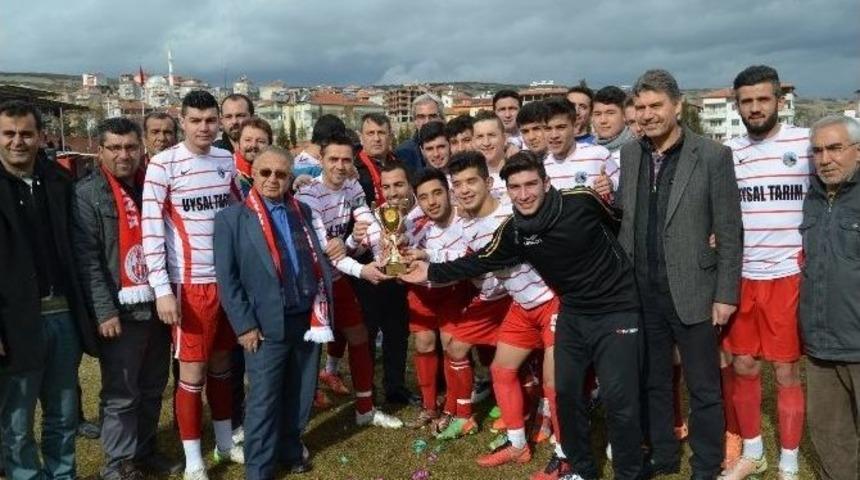 Kulaspor Şampiyonluk Kupasını Aldı